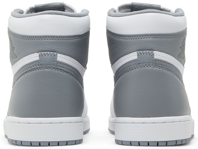 Air Jordan 1 Retro High OG 'Stealth
